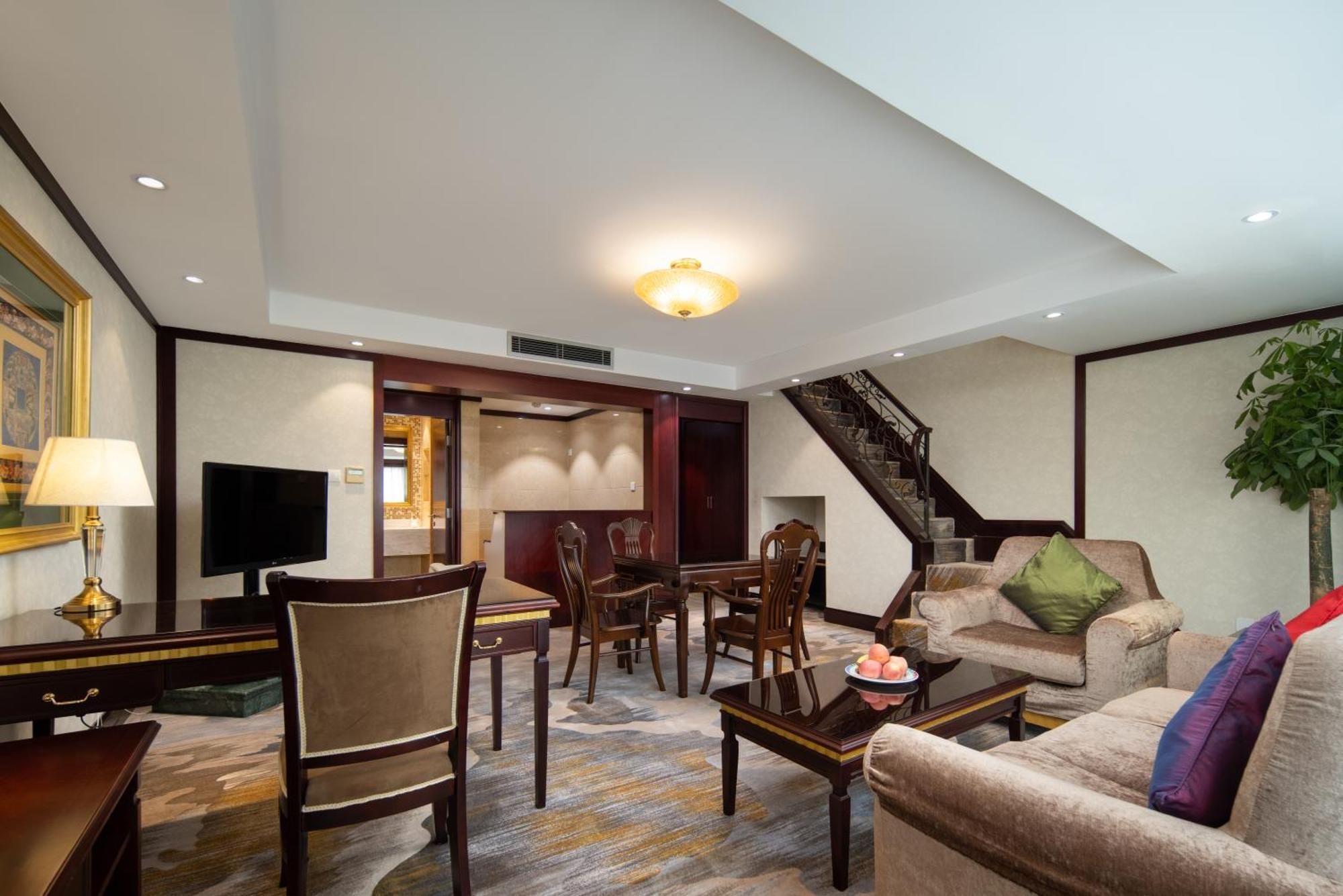 Gem Flower - North Bund 4*