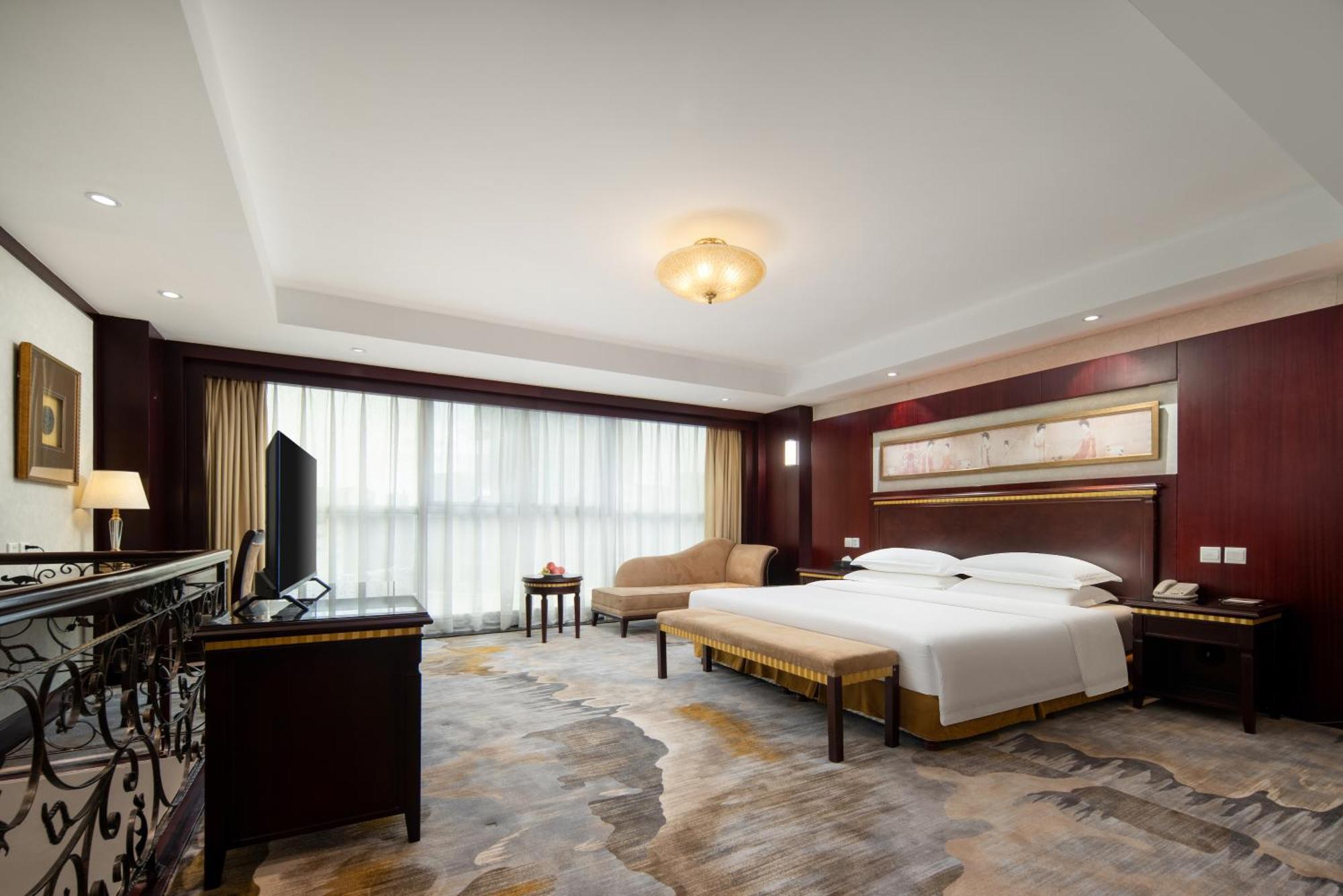 Gem Flower - North Bund Hotel Shanghai
