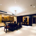 Gem Flower Hotel - North Bund