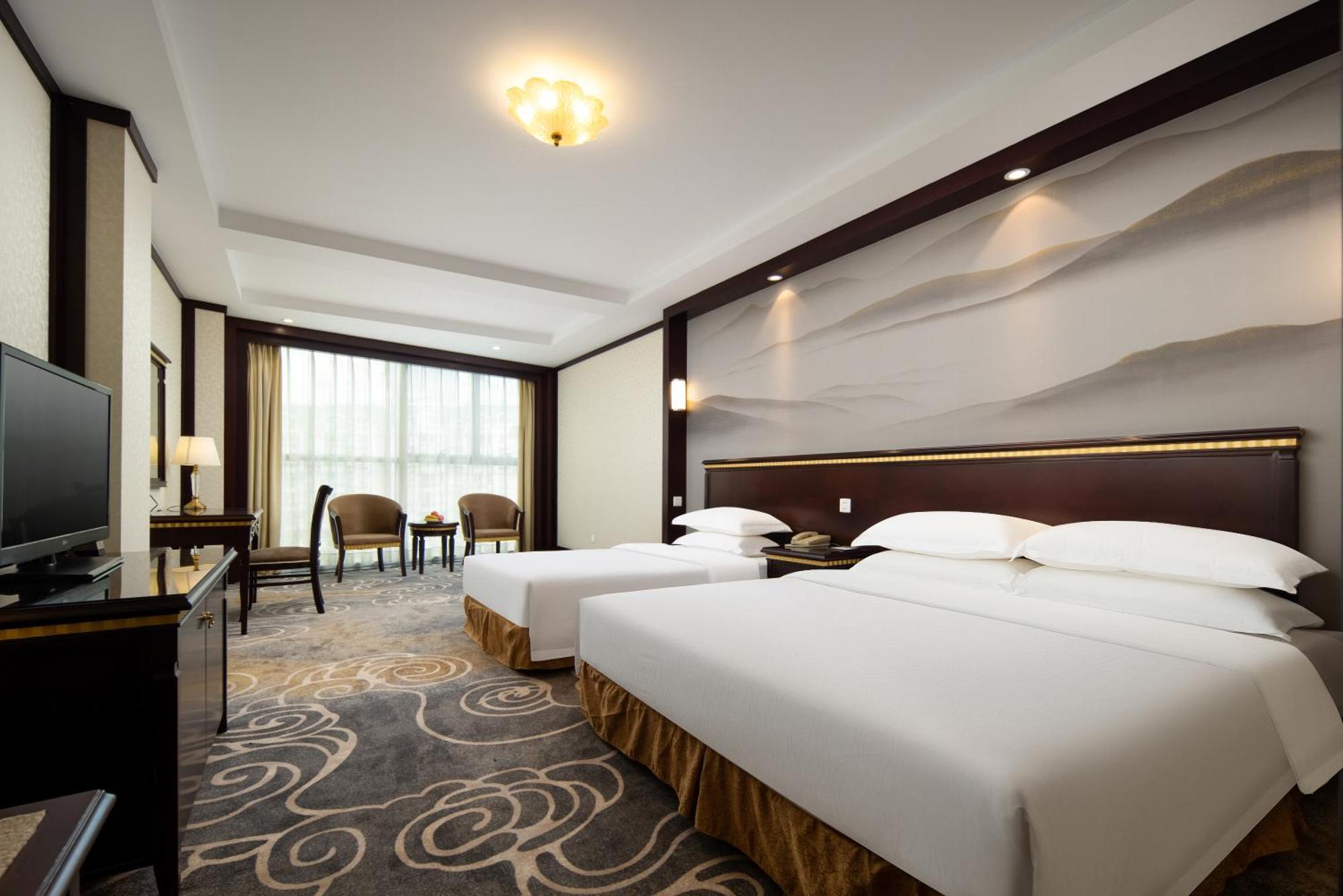 Gem Flower - North Bund Hotel 4*